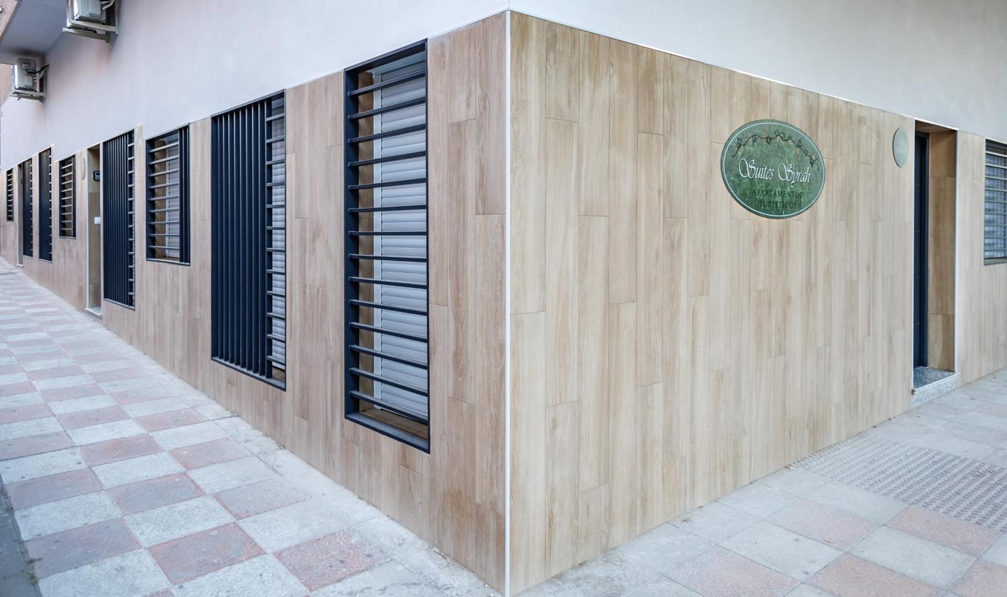 Apartamentos Luxury Suites Syrah Almendralejo Ngoại thất bức ảnh